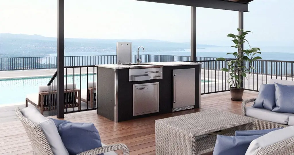 Outdoor Kitchens featuring XO appliances