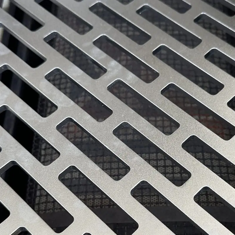 5525022
